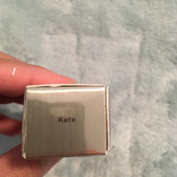 Brand new in box Kevyn Aucoin 👄 - Picture 2 of 3